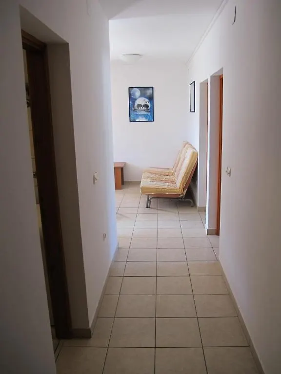 Apartments And Rooms Degenija Starigrad-Paklenica
