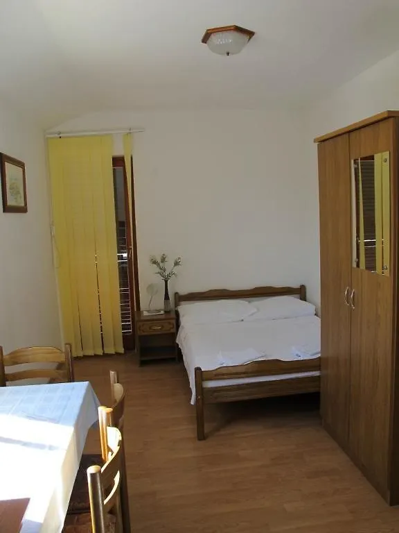 Vendégház Apartments And Rooms Degenija Starigrad-Paklenica